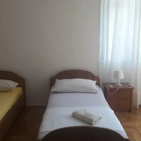 Josip Pensión Split